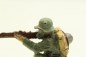 Preview: Elastolin Soldat Knieend mit Helm M 16 u. Gasmaske 1.wk