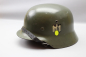 Preview: Apfelgrüner Stahlhelm M35 Wehrmacht mit Doppelemblem Hersteller ET mit Trägername
