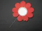 Preview: Abzeichen aus Papier - Blume mit HK - Tag der Arbeit mit Zettel