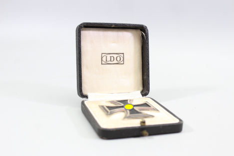 Eisernes Kreuz 1.Klasse 1939 Ek1 an Nadel "L/54" im Etui, Etui markiert