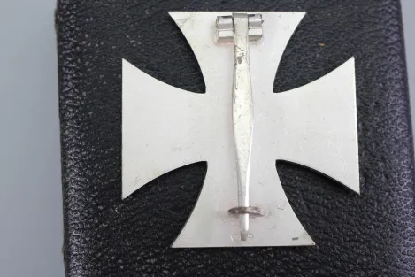 Eisernes Kreuz 1.Klasse 1939 Ek1 an Nadel "L/54" im Etui, Etui markiert