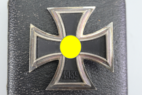 Eisernes Kreuz 1.Klasse 1939 Ek1 an Nadel "L/54" im Etui, Etui markiert
