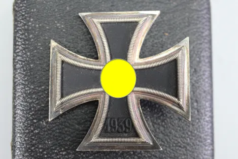 Eisernes Kreuz 1.Klasse 1939 Ek1 an Nadel "L/54" im Etui, Etui markiert
