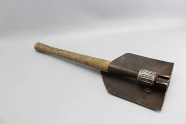 ww2 US Army folding spade with wooden handle, carrier abbreviation, stamped on the shovel with US,