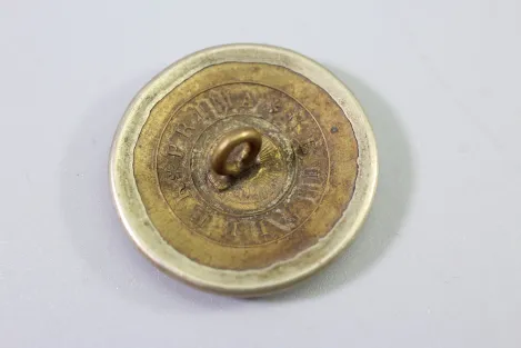 Original Metall Uniform Knopf Uniformknopf sogenannter Livreeknopf eines Grafenhauses