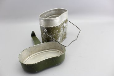 Wehrmacht cookware/eating utensils so-called Fressnapf painted over