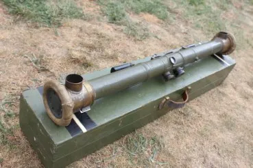 Ww1 Barr & Stroud EM rangefinder type F. T. 27 from 1915 in a wooden box