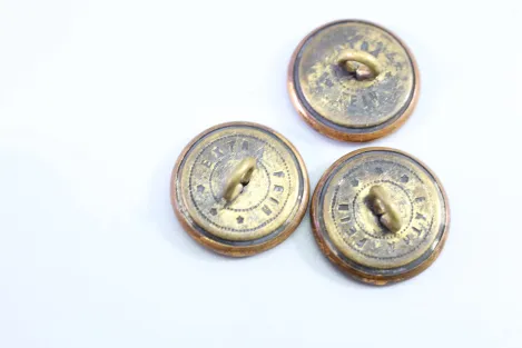 Uniformknopf antiker Jagdknopf mit Wappen, Preis pro Knopf