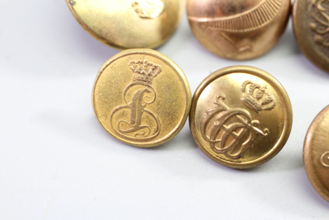 23x Livree Uniformknöpfe, Knopf Metall Uniform Knopf, Bestand aus einer alten Uniformschneiderei