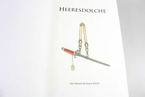 Heeresdolche - Ein Referenzbuch für Sammler von Hessels & Rieske (DEUTSCH & ENGLISCH) mit Speicherkarte