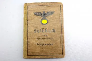 Kriegsmarine Soldbuch des Obergefreiten Willi Tesch aus Lüneburg