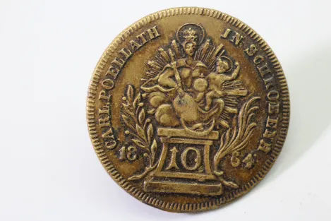 175 Original Livery & Traditional Costume Buttons Made of Metal – Vintage Stock from a Uniform Tailor