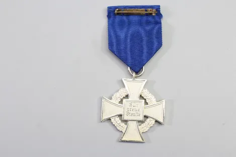 Loyalty Service Medal for 25 Years, Condition 1