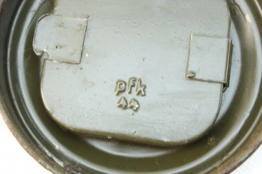 Gasmaskendose der Wehrmacht Hersteller pfk 44