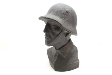 ww2 Soldier bust Siegesdorfer Werke Friedrich Hoffmann, signed