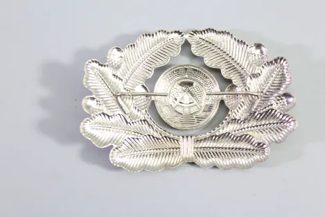 Abzeichen DDR NVA, Mützenkranz Offizier LASK
