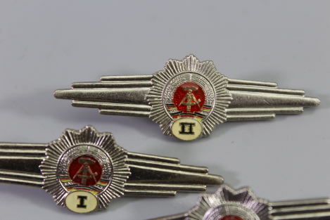 East German Ministry of the Interior (MdI) People's Police Qualification Badge, Class 1, 2, and 3