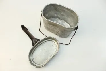 Wehrmacht dinnerware, cookware, manufacturer MN40