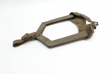 WW2 Wehrmacht Klappspatentasche, Leder Tasche für Klappspaten Verschlußriemen beschädigt, Gestempelt 1937 NR. 8832