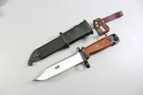 DDR / NVA Bajonett AK 47 Ausführung M1959, Kampfmesser für Kalaschnikow