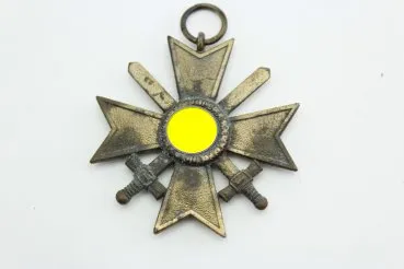 Kriegsverdienstkreuz 2. Klasse mit Schwertern Hersteller 107