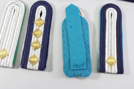 DDR NVA Konvolut Uniformteile und Uniformzubehör