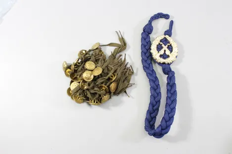 DDR NVA Konvolut Uniformteile und Uniformzubehör