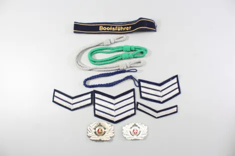 DDR NVA Konvolut Uniformteile und Uniformzubehör