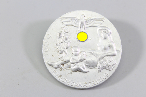 Preview: Participant badge of the Nazi Party Rally in Nuremberg.  Manufacturer: RZM M/183