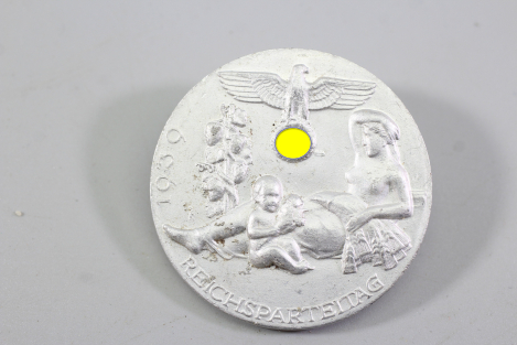 Preview: Participant badge of the Nazi Party Rally in Nuremberg.  Manufacturer: RZM M/183