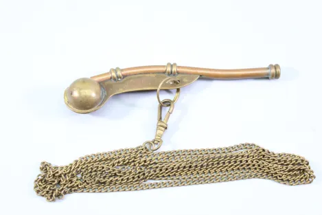 Kriegsmarine Pfeife für einen Bootsmann mit Kette