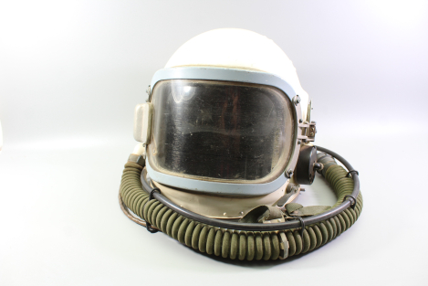 Preview: Original GSh-6 High-Altitude Flying Helmet – MiG-25 Pilot | Soviet High-Altitude Equipment | Cold War