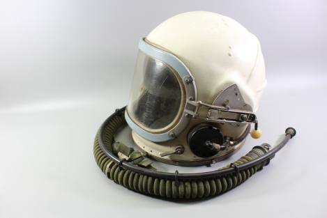 Preview: Original GSh-6 High-Altitude Flying Helmet – MiG-25 Pilot | Soviet High-Altitude Equipment | Cold War