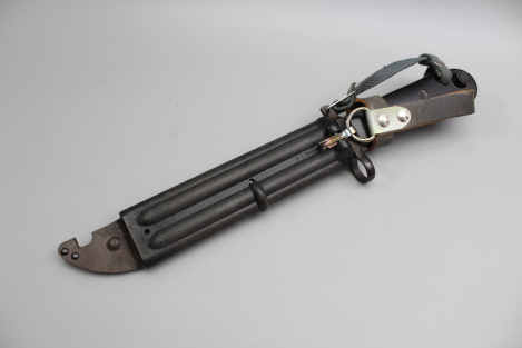 Preview: DDR NVA russisches Kampfmesser AK47