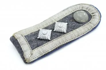 Wehrmacht Heer pair of shoulder boards for a senior sergeant medic