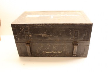 Wehrmacht Afrika Tropen Veterinary medicine box, filled 25 kg