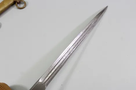 WW2 Kriegsmarine Offiziersdolch mit Portepee & Blitzscheide – F.W. Höller Solingen