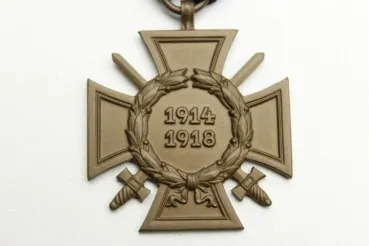 Kriegsmarine Togo NJL Nachtjagdtleitschiff Ehrenkreuz für Frontkämpfer m. Hersteller, magnetisch