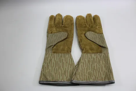 Original NVA Drei-Finger-Handschuhe Strichtarn – DDR Militärhandschuhe