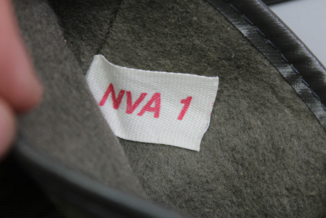 Preview: Original NVA Three-Finger Gloves, Strichtarn Camouflage – GDR Military Gloves