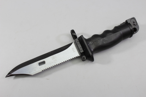 Kampfmesser 87 Überlebensmesser KM 87 der Nationalen Volksarmee mit kompl. Überlebenskapsel im Griff, original