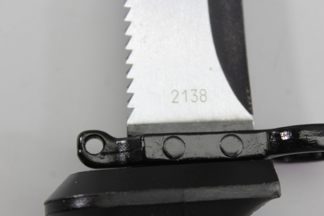 Kampfmesser 87 Überlebensmesser KM 87 der Nationalen Volksarmee mit kompl. Überlebenskapsel im Griff, original