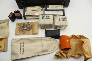 Ww2 Wehrmacht vehicle first aid kit, bucket, vehicle with orig. Packing slip, instructions, filled