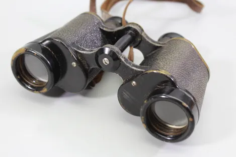 Sowjetische Militärfernglas aus dem Zweiten Weltkrieg 1940 , Modell 6x30