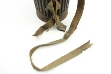 Ww2 Wehrmacht Gasmaskendose tlw mit Beriemung