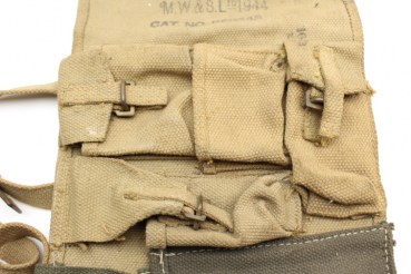 WW2 English MG accessory bag made of linen, 1944, Wallet Spare Parts Bren .303 M.G. MK I.