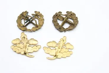 2 collar badges - Freikorps collar tabs and 2x Voluntary Labor Service cap badges