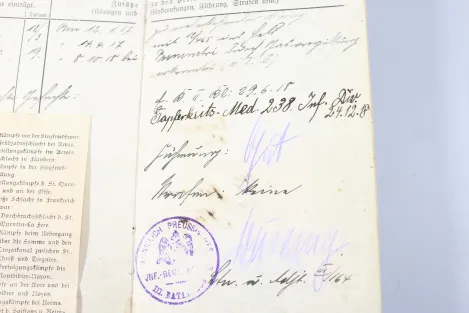 Originaler Nachlass des Soldaten Theodor Wellmann aus dem 1. & 2. Weltkrieg, Tapferkeitsmedaille als Musketier bei Liuilly Marne 02.09.1918 mit Gravur, Urkunde, Wehrpass