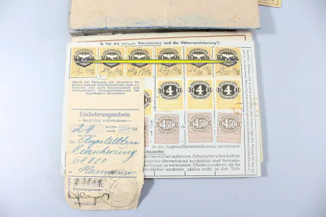 Originaler Nachlass des Soldaten Theodor Wellmann aus dem 1. & 2. Weltkrieg, Tapferkeitsmedaille als Musketier bei Liuilly Marne 02.09.1918 mit Gravur, Urkunde, Wehrpass