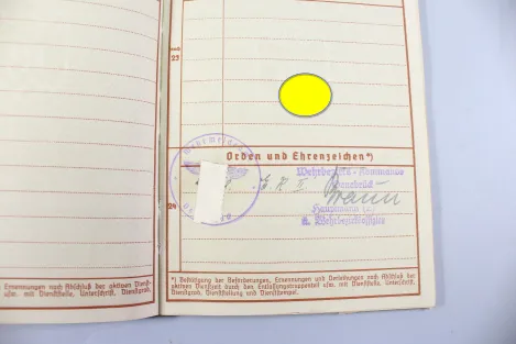 Originaler Nachlass des Soldaten Theodor Wellmann aus dem 1. & 2. Weltkrieg, Tapferkeitsmedaille als Musketier bei Liuilly Marne 02.09.1918 mit Gravur, Urkunde, Wehrpass